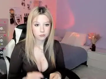 Marrymillow  live sex cam