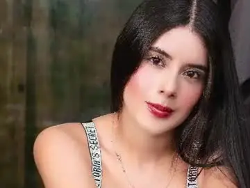 Miasilverr  live sex cam