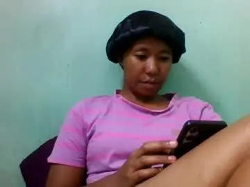 Noellah  live sex cam
