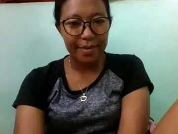Noellah  live sex cam