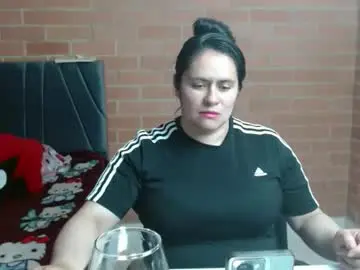 Paula__117  live sex cam