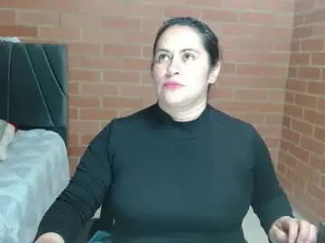 Paula__117  live sex cam