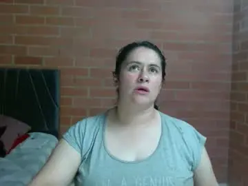 Paula__117  live sex cam