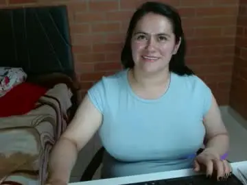 Paula__117  live sex cam