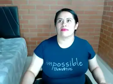 Paula__117  live sex cam