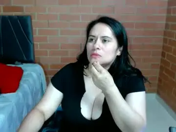 Paula__117  live sex cam