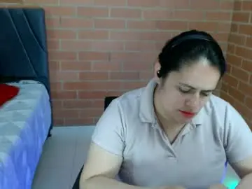 Paula__117  live sex cam