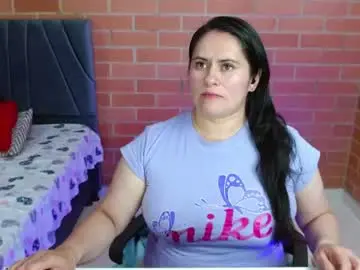 Paula__117  live sex cam