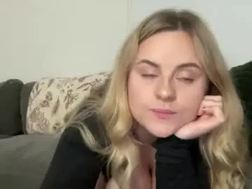 Tigoldbitties11  live sex cam