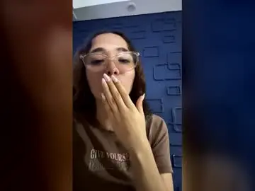 Bellaclaire19  live sex cam