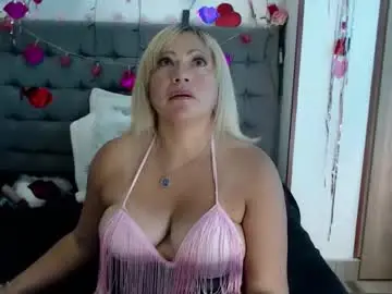 Christiinemoore  live sex cam