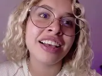 Haelycute  live sex cam