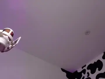 Haelycute  live sex cam