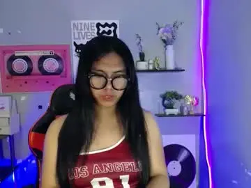 Im_ur_girl_demure  live sex cam