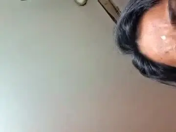 Indian_dhivya  live sex cam