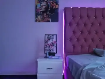 Naddyne  live sex cam