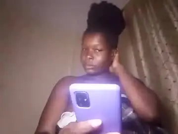 Sashabigbooty  live sex cam