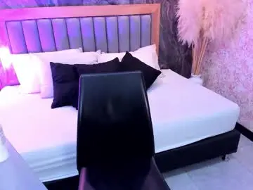 Valeryshadey  live sex cam