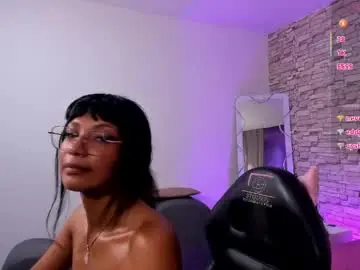 Yenn_tay  live sex cam