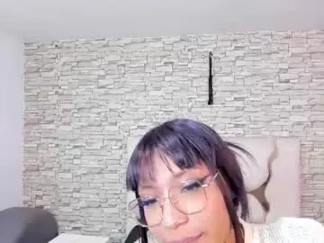 Yenn_tay  live sex cam