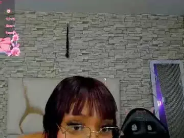 Yenn_tay  live sex cam