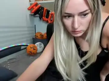 Yullisweetyy  live sex cam