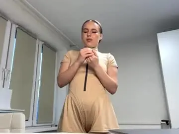 Ameliachittester  live sex cam