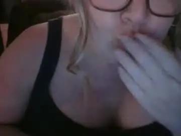 Greeneyedgirl304  live sex cam