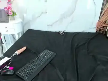 Hilarythomsom  live sex cam