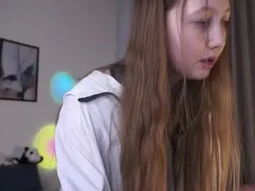 Lucinapuddy  live sex cam