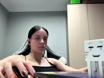 Lynettawiseman  live sex cam