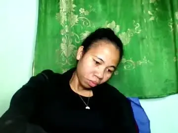 Mirah881  live sex cam