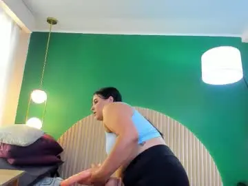 Taylor_bennet  live sex cam