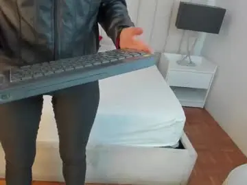 Alanha__  live sex cam