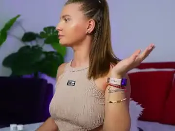 Chloecheryy  live sex cam
