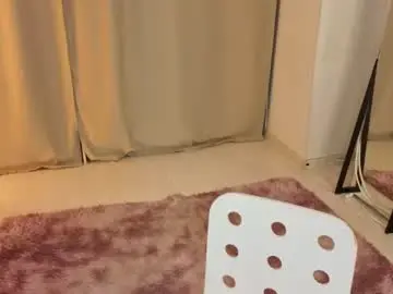 Elaynebelluomini  live sex cam