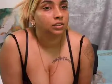 Gorgeouslips10  live sex cam
