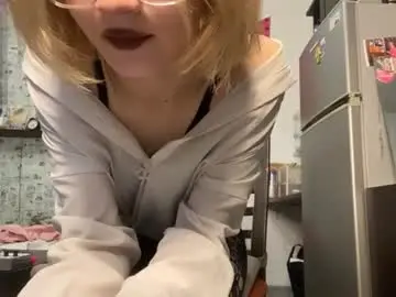 Lusycutie  live sex cam