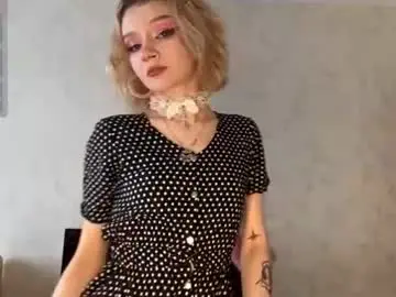 Lusycutie  live sex cam