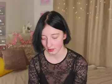 Luvenianitschke  live sex cam