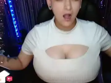 Maylyy_kan  live sex cam