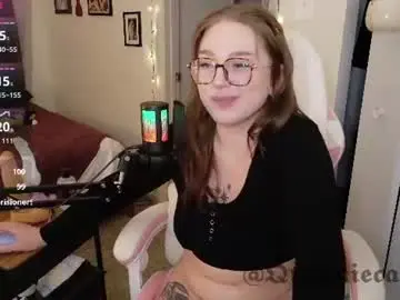 Quinniecat  live sex cam