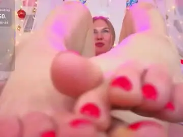 Sunny_nicoleee  live sex cam