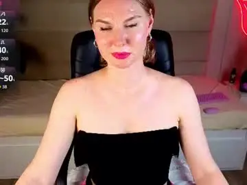 Sunny_nicoleee  live sex cam