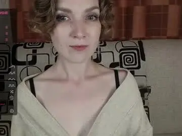 Tinawincee  live sex cam
