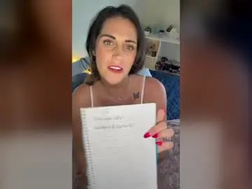 Bluesugarbaby  live sex cam
