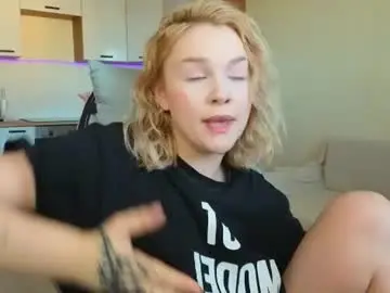 Celestia_dyson  live sex cam