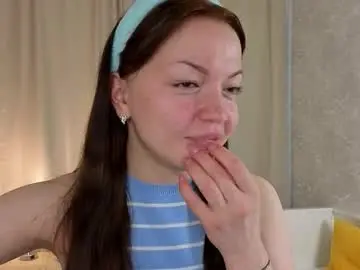 Cristicaire  live sex cam