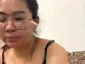 Eliatrimmell  live sex cam