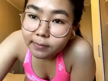 Eliatrimmell  live sex cam
